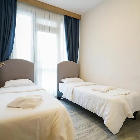 מלון Askoroz איזמיט