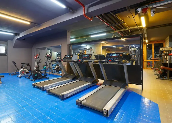 Отель Askoroz *